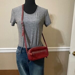 VINTAGE RARE COACH RED LEATHER CAMERA BAG